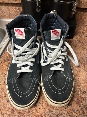 Vans Kids High-Top Sneakers in Navy and White